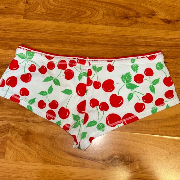 PINK by Victoria’s Secret Cherry 🍒 Boy Shorts - Picture 6 of 7